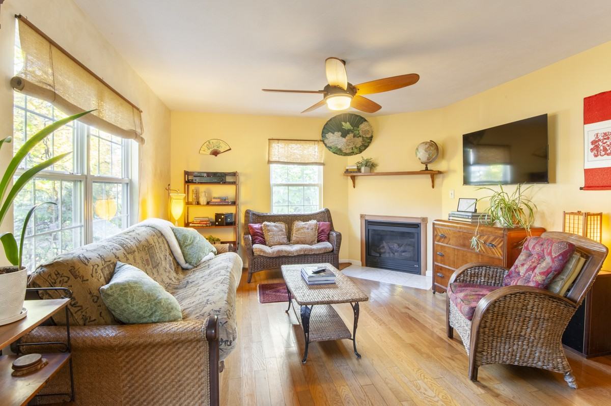 110 Chisholm Pl #NA - Photo 2 of 19
