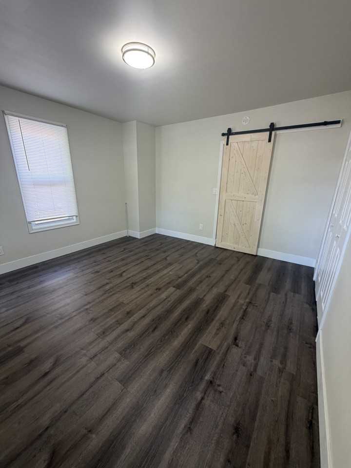 709 Park St #709 - Photo 7 of 14