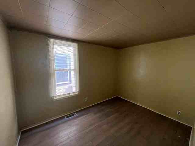 485 S Warren Ave #NA - Photo 3 of 9