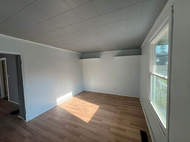485 S Warren Ave #NA - Photo 4 of 9