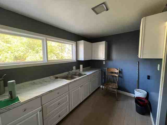 485 S Warren Ave #NA - Photo 7 of 9