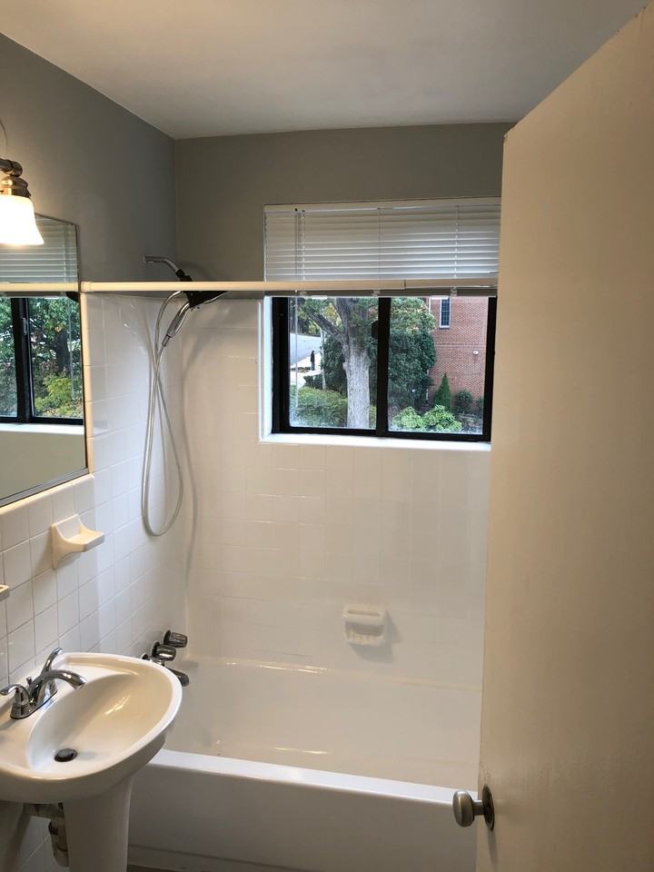 1593 N Colonial Ter #406 - Photo 4 of 11