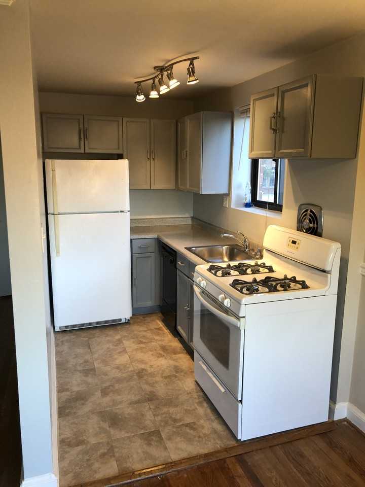 1593 N Colonial Ter #406 - Photo 7 of 11