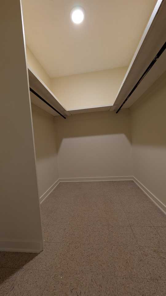 205 E Gaddis St #A - Photo 7 of 7