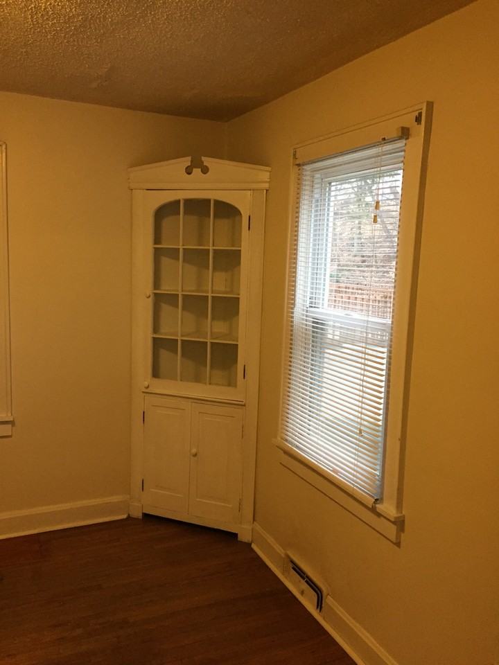1015 Emerson Ave #NA - Photo 3 of 9