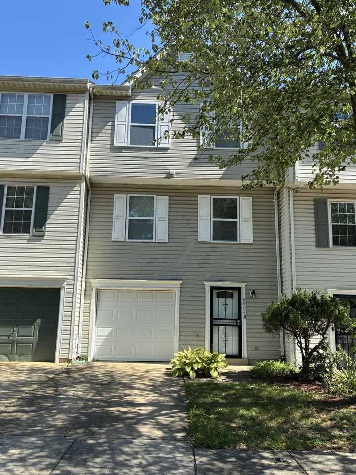 6932 Blue Holly Ct #1 - Photo 2 of 8