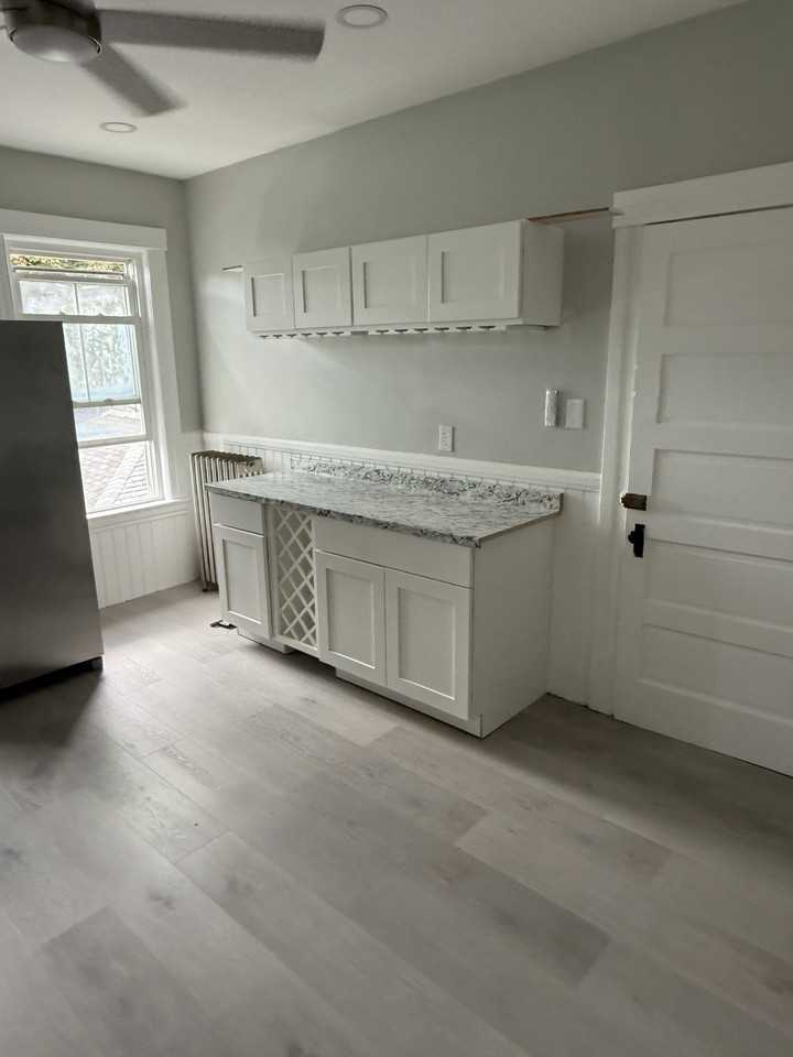 55 W Boylston Dr #2 - Photo 4 of 6
