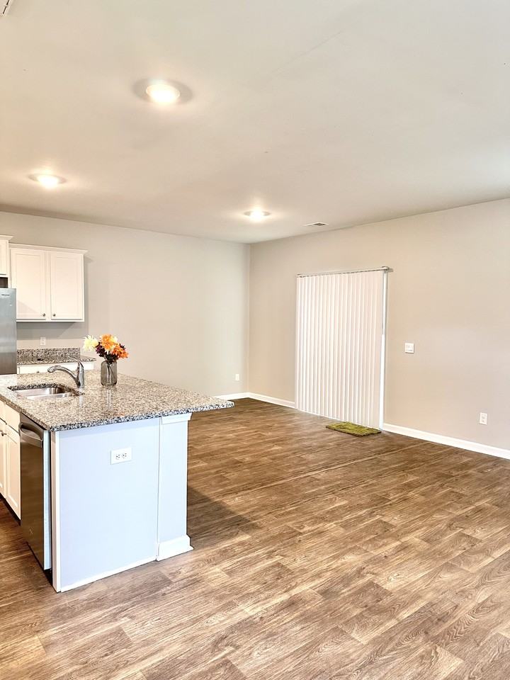 861 Kirby Ct #NA - Photo 2 of 18