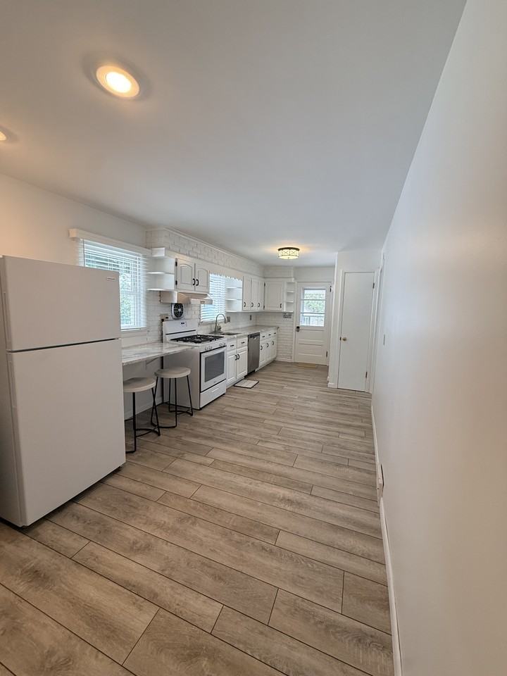 11 Creeland Ave #NA - Photo 7 of 18