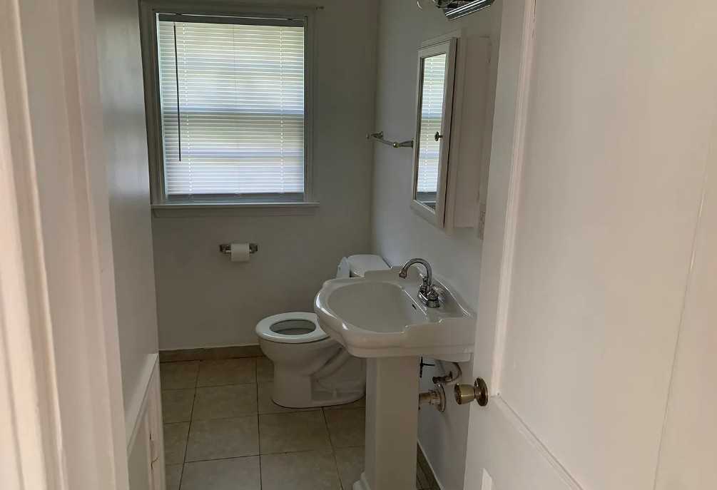 1432 S Hickory Ave #NA - Photo 3 of 6