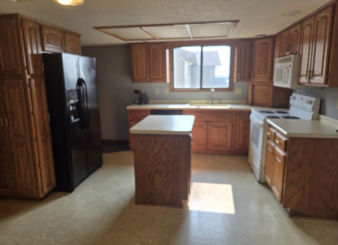 1310 Impala Dr #A - Photo 3 of 12