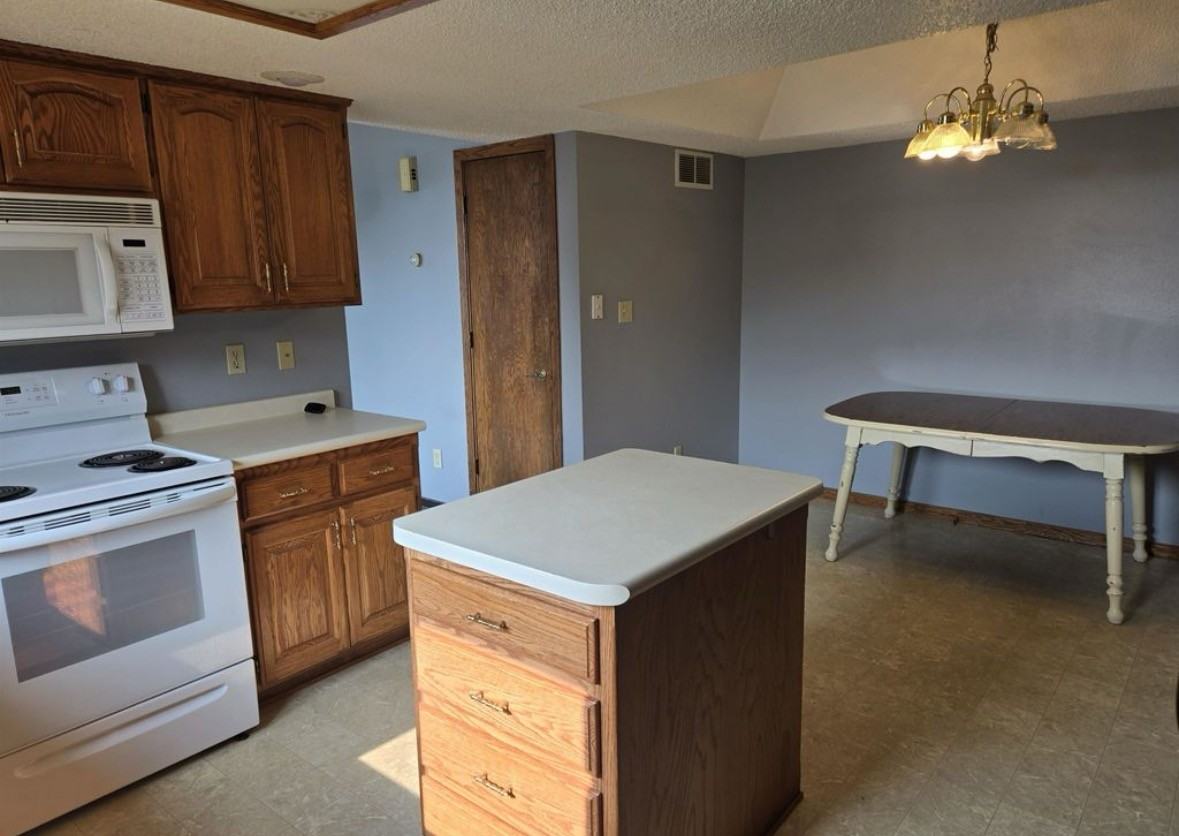 1310 Impala Dr #A - Photo 4 of 12