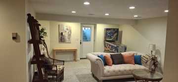 featured image of 333 Gladstone Cir