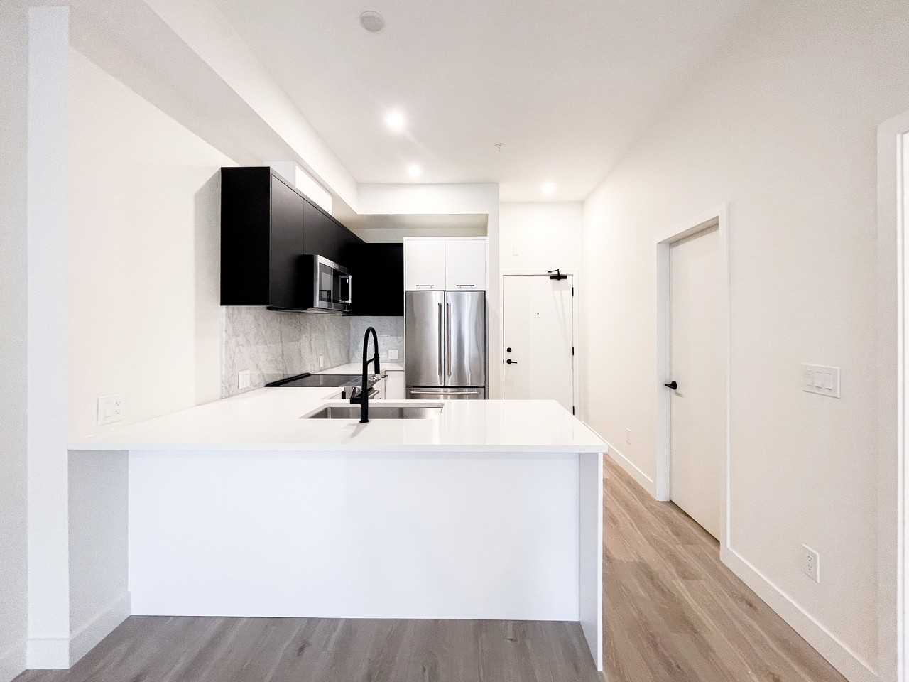 2620 152 Street #406 - Photo 4 of 14