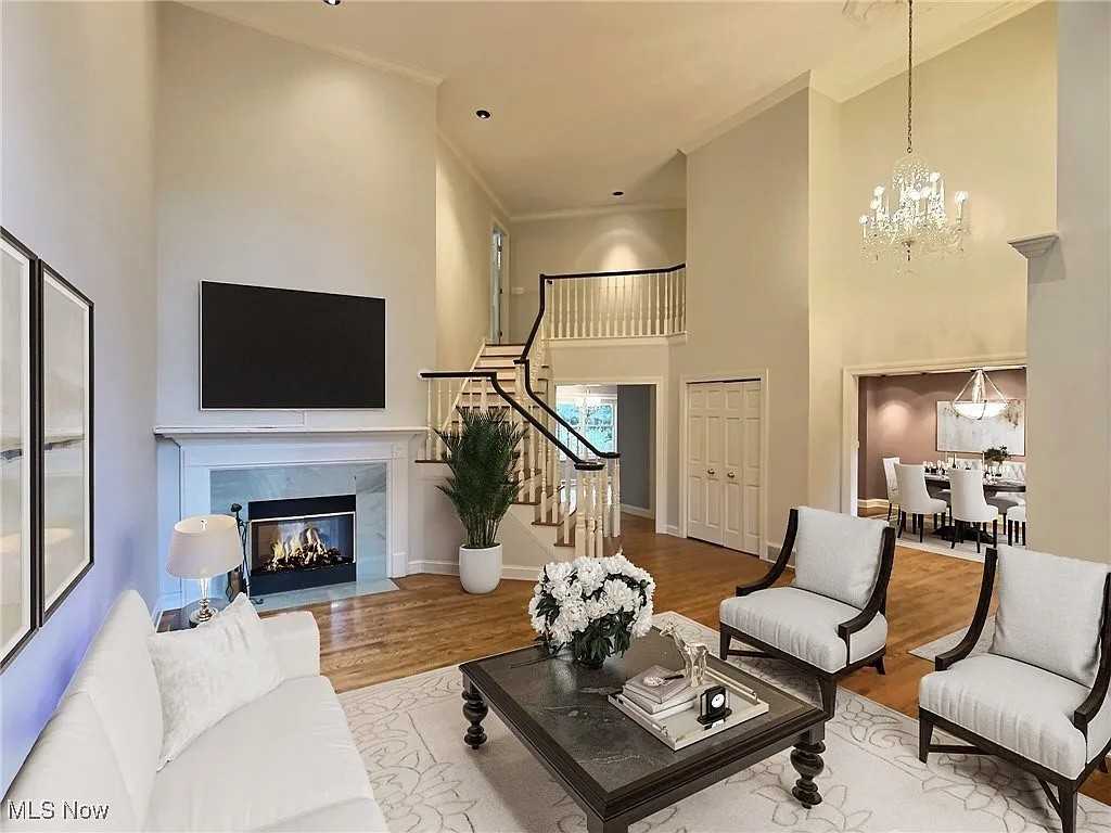 10 Wenden Ct #NA - Photo 3 of 18