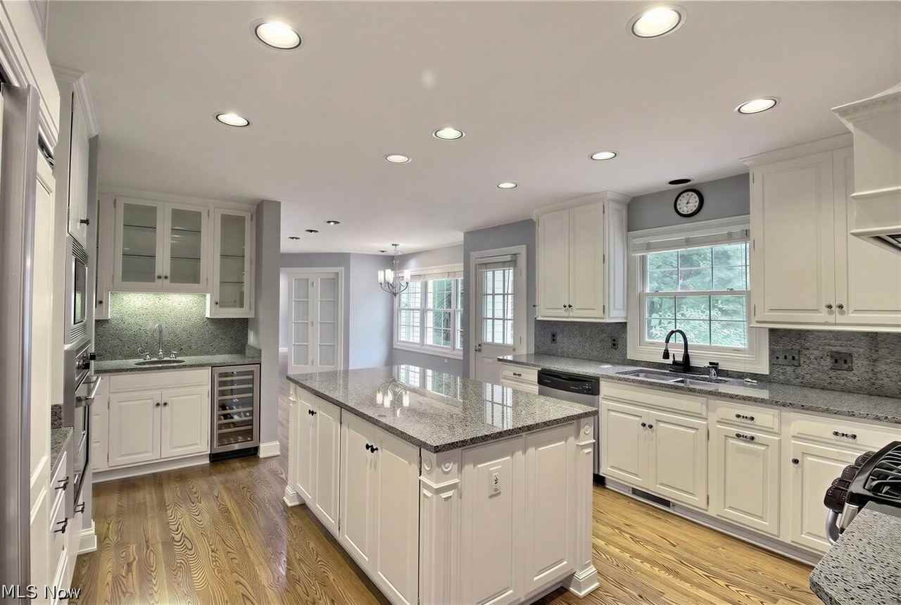 10 Wenden Ct #NA - Photo 5 of 18