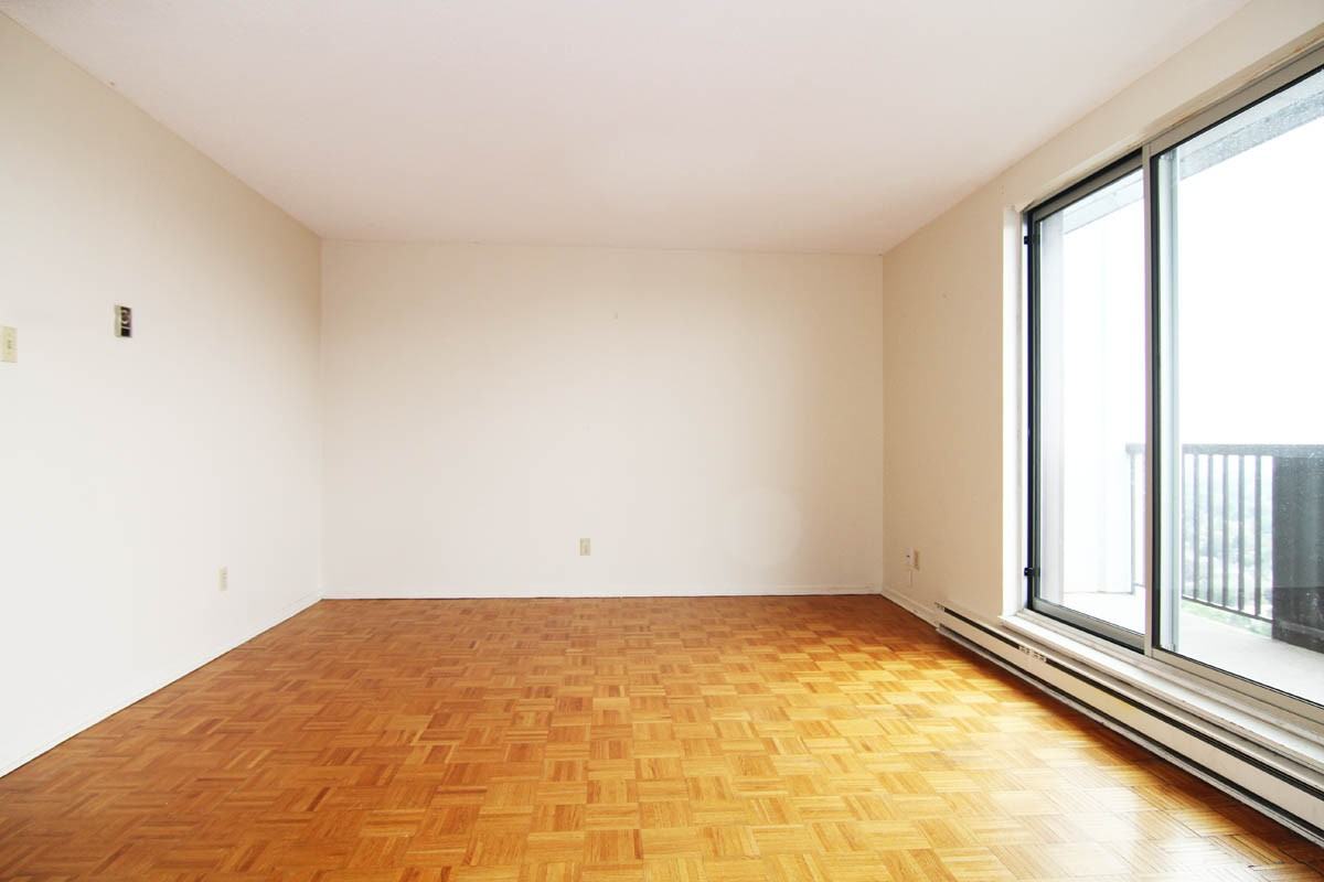 1380 Prince of Wales Drive #PH4 - Photo 4 of 9