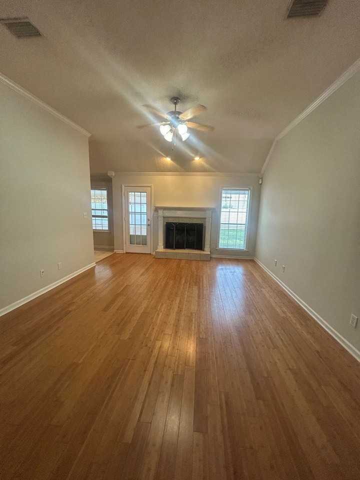 4112 Whithorn Way - Photo 5 of 23