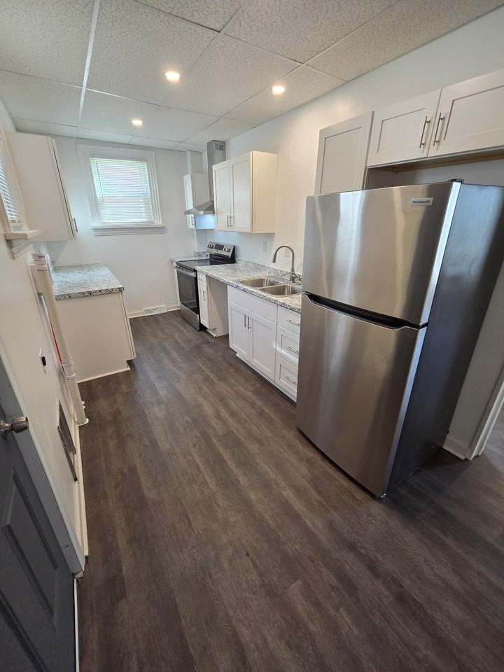 245 W Brady St #245