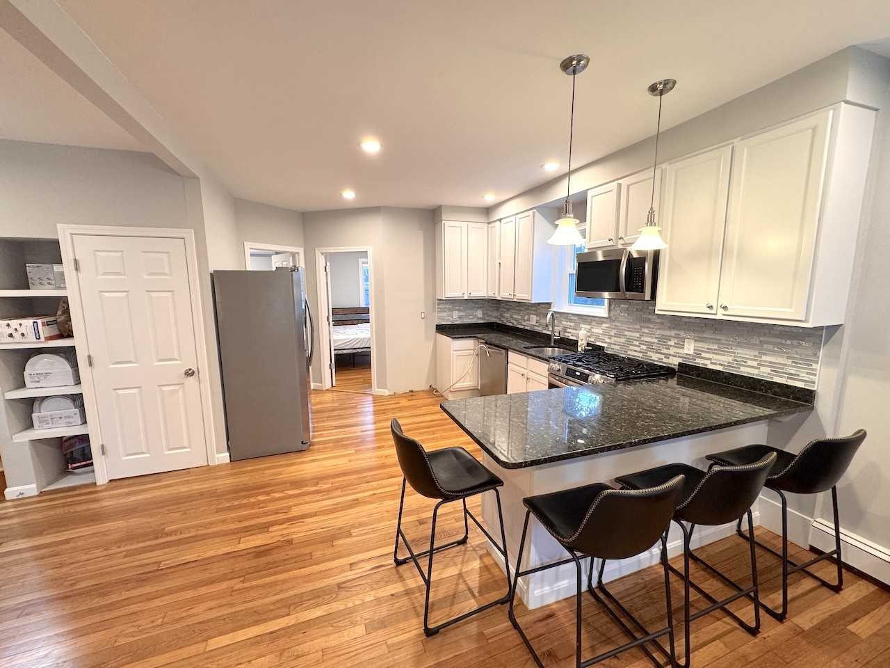 7 Pinckney Pl #2 - Photo 4 of 15