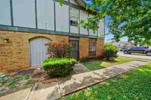 featured image of 5216 Meadow Vail