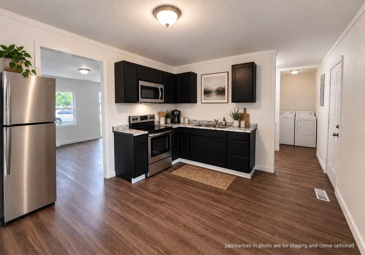 7 Lazarcheff Dr - Photo 2 of 8