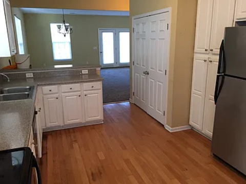 171 Drayton Cir #NA - Photo 2 of 19