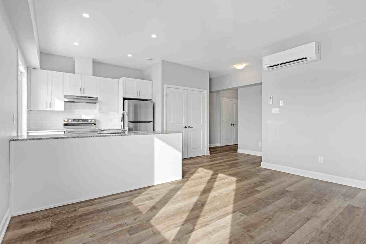 979 North Russell Road - Photo 6 of 14