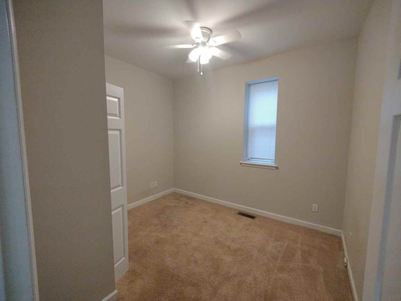 3867 Botanical Ave - Photo 4 of 10