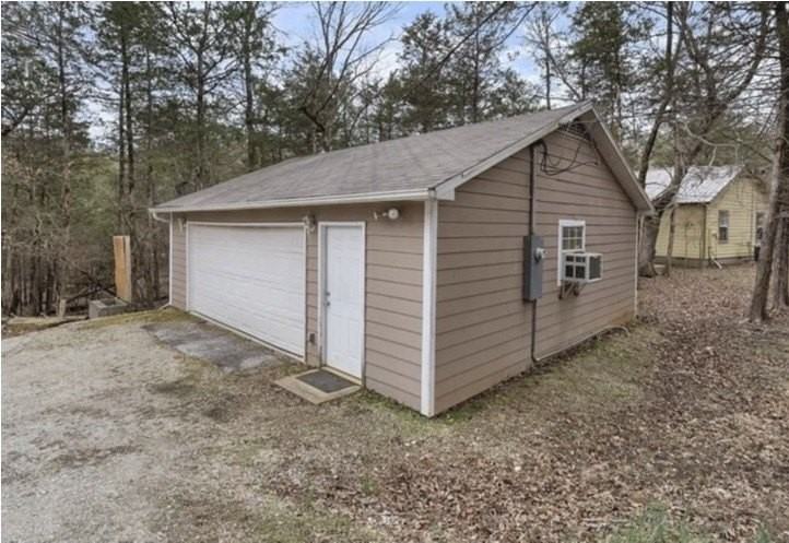 28 Hickory Ln - Photo 2 of 15