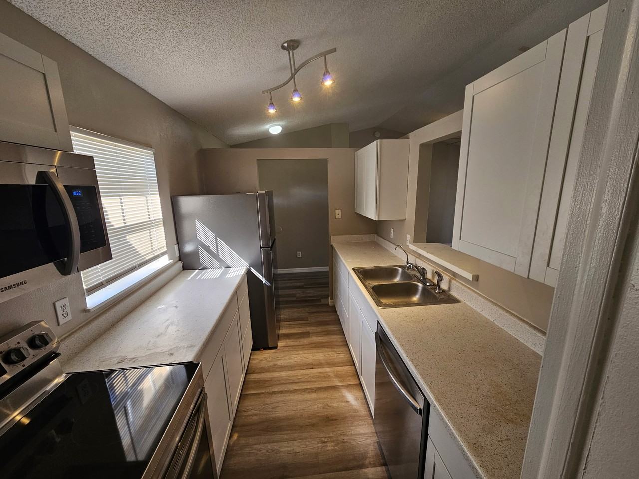305 Miami Ln #1 - Photo 3 of 10