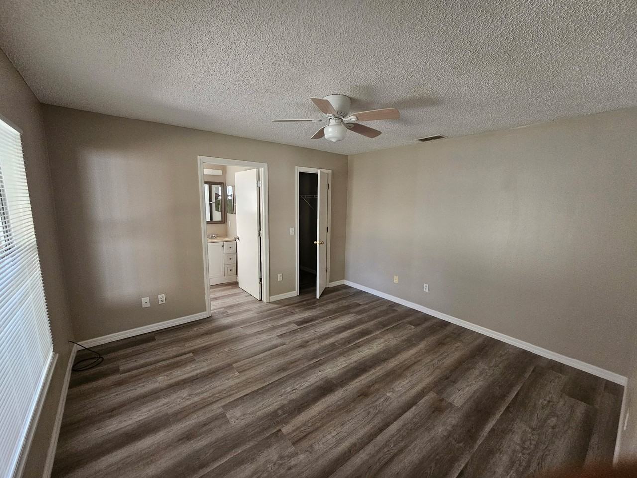 305 Miami Ln #1 - Photo 5 of 10