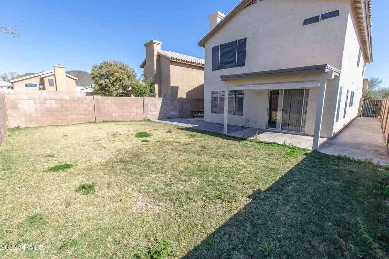 19432 N 50th Ave - Photo 6 of 40
