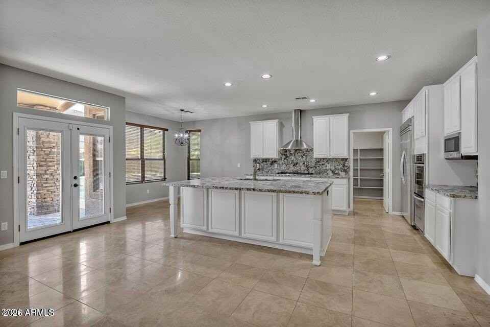 2717 E Teakwood Pl - Photo 4 of 45