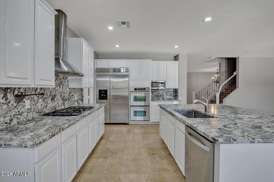 2717 E Teakwood Pl - Photo 7 of 45