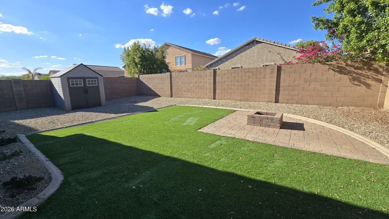 7558 W Spur Dr - Photo 6 of 6