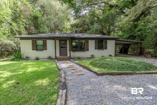 556 Middle St - Photo 1 of 1