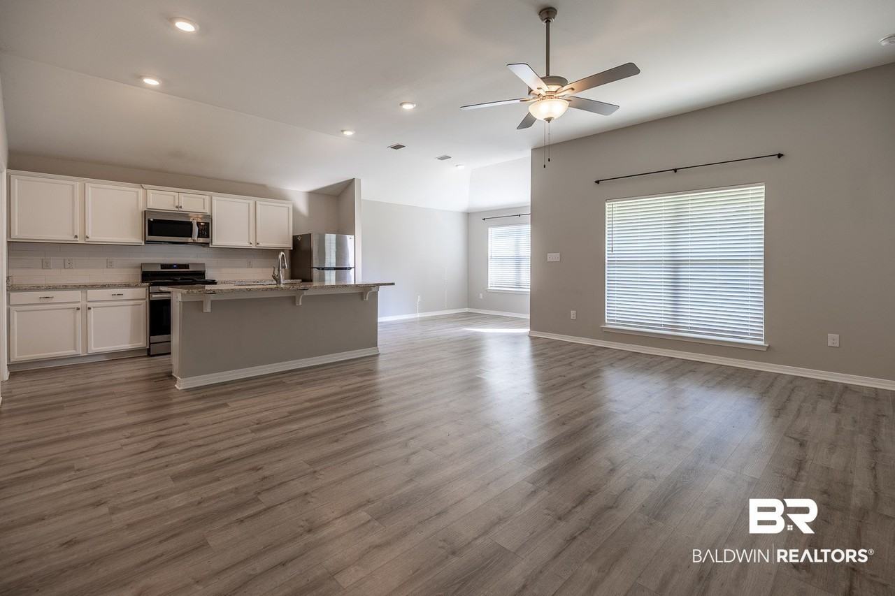 13437 Antler Hill Rd - Photo 7 of 22