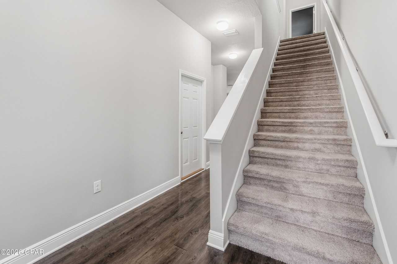 118 Enchantment Falls Ln - Photo 4 of 38