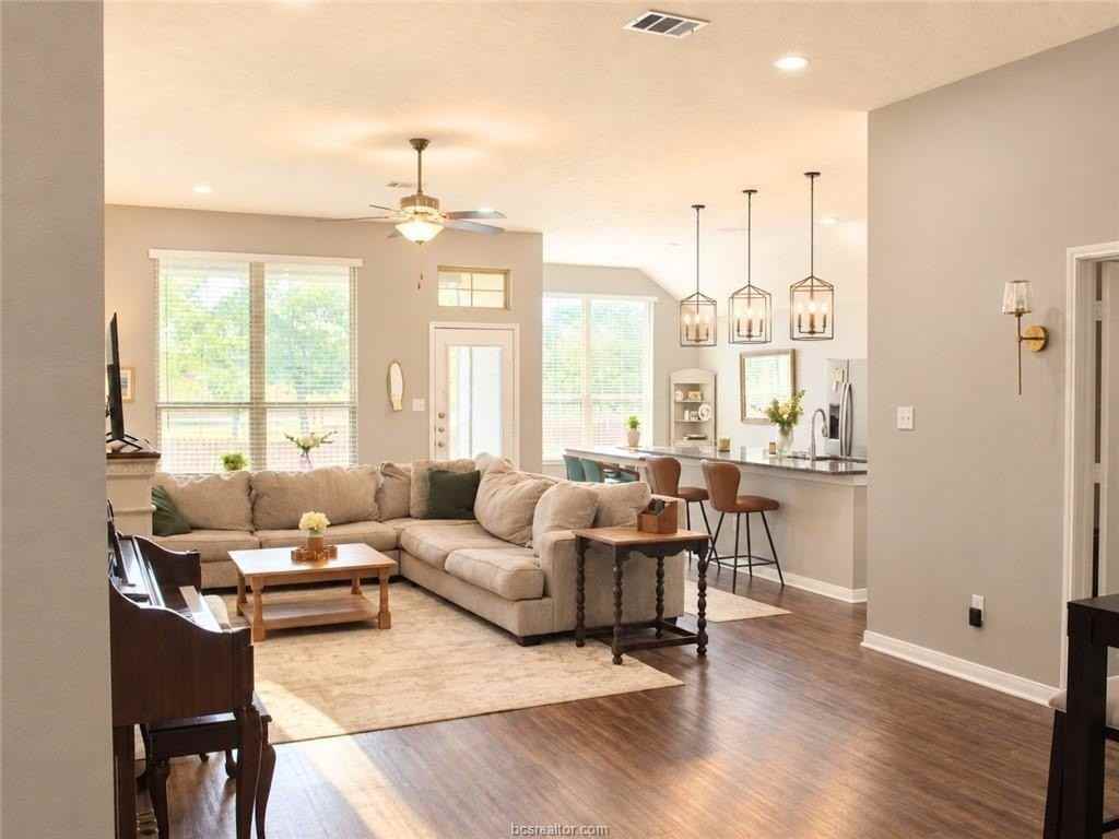 4015 Dunlap Loop - Photo 2 of 19