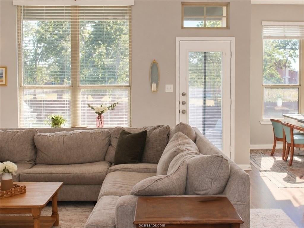 4015 Dunlap Loop - Photo 4 of 19