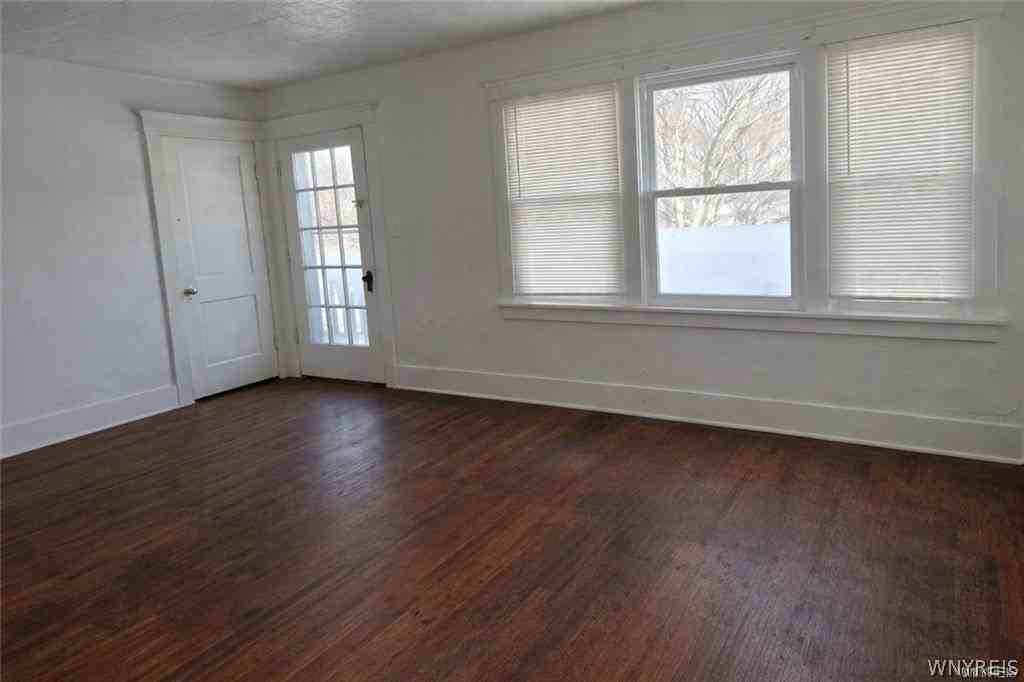 196 Englewood Ave - Photo 3 of 11