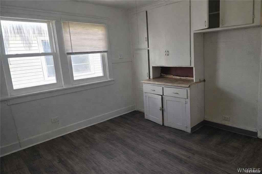 196 Englewood Ave - Photo 5 of 11