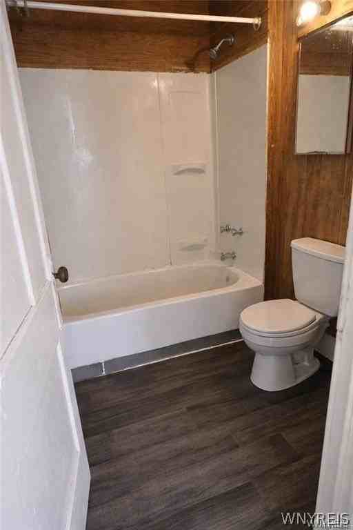 196 Englewood Ave - Photo 6 of 11