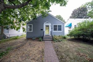 featured image of 5006 6th St Ne #1