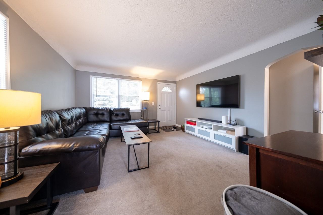 5006 6th St Ne #1 - Photo 4 of 24