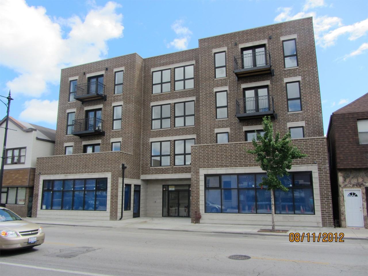 3229 S Halsted - 2-E #2EAST - Photo 2 of 21