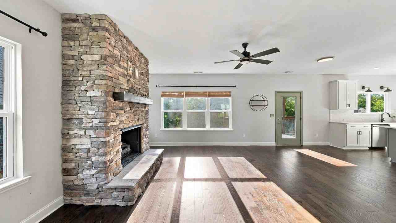 1648 Buttonwood Loop - Photo 6 of 45