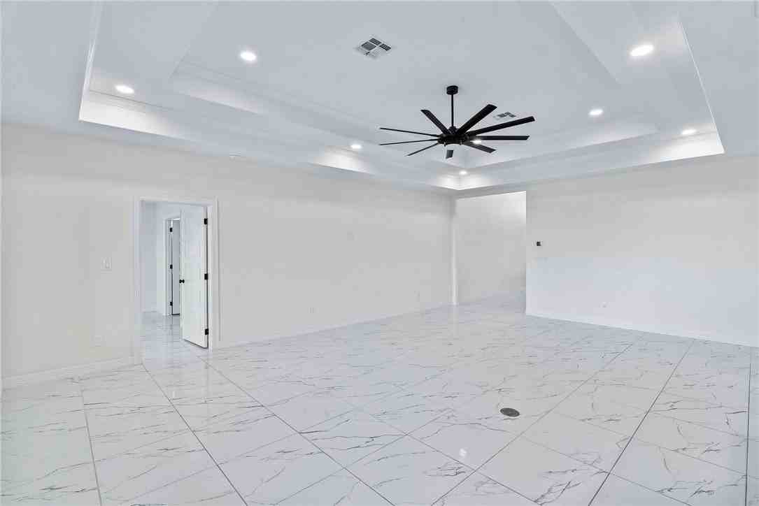 7830 Leylah Dr - Photo 5 of 29