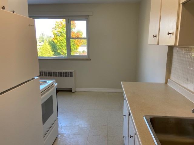 1236 Clarence Street #14 - Photo 3 of 9